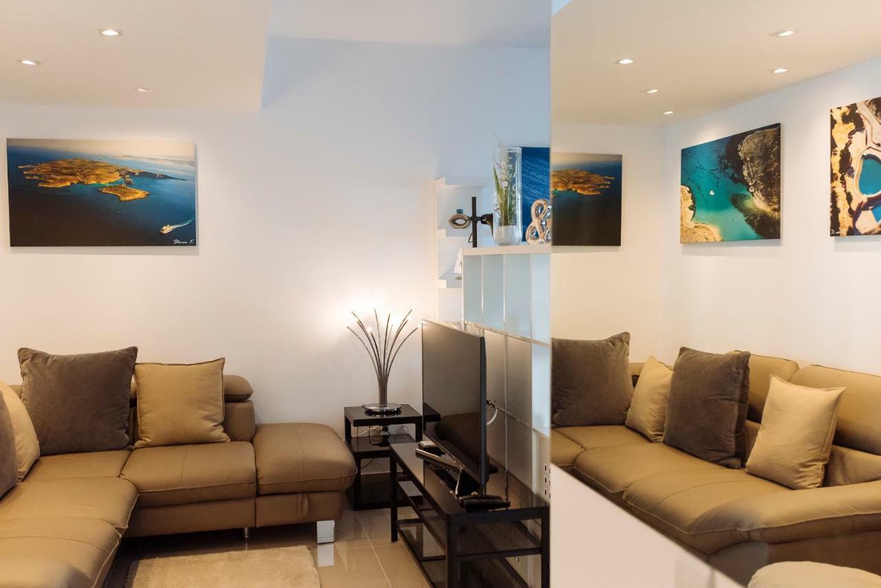 Ferienwohnung Luxury Flat 8 Near Metro Bukarest Exterior foto