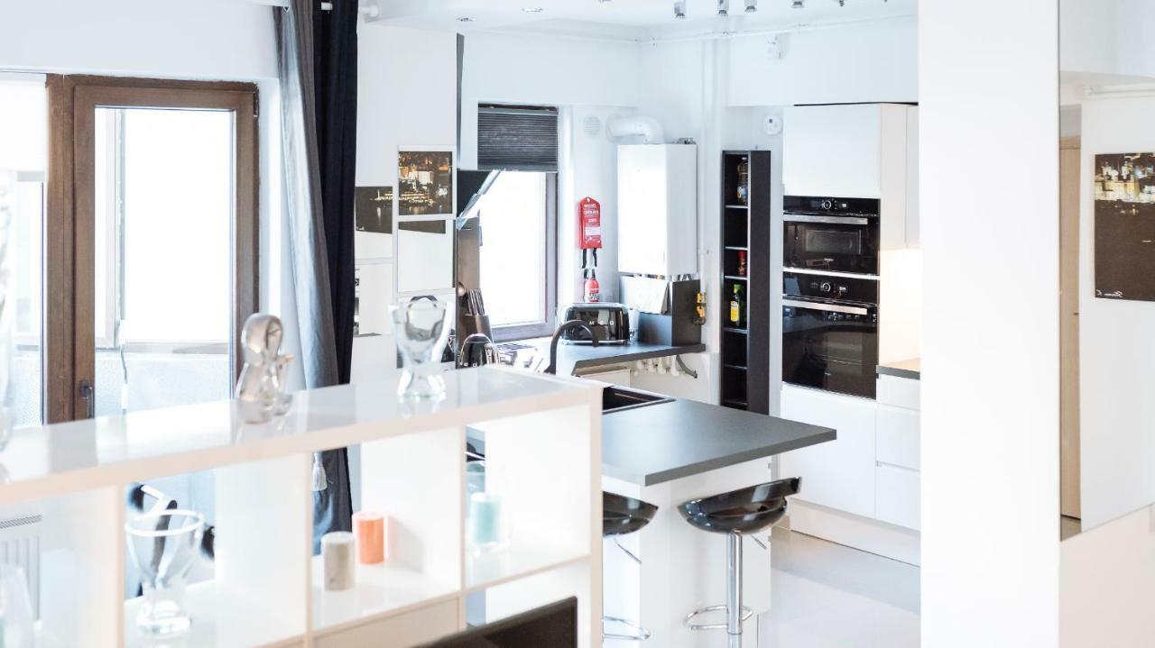 Ferienwohnung Luxury Flat 8 Near Metro Bukarest Exterior foto